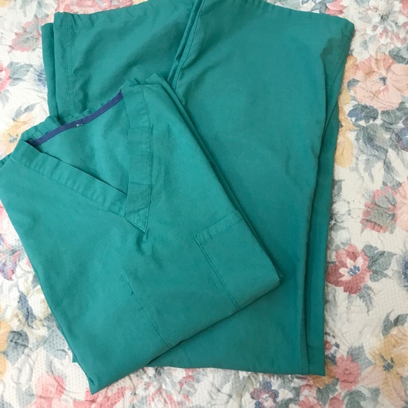 MedLine Other - Medline AngelStat Scrubs, top and bottom included
